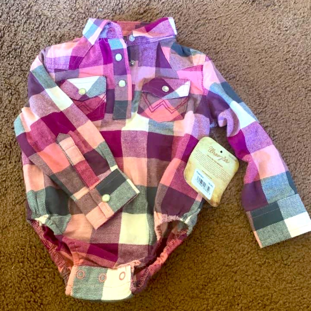12M NWT Wrangler Pearl snap
